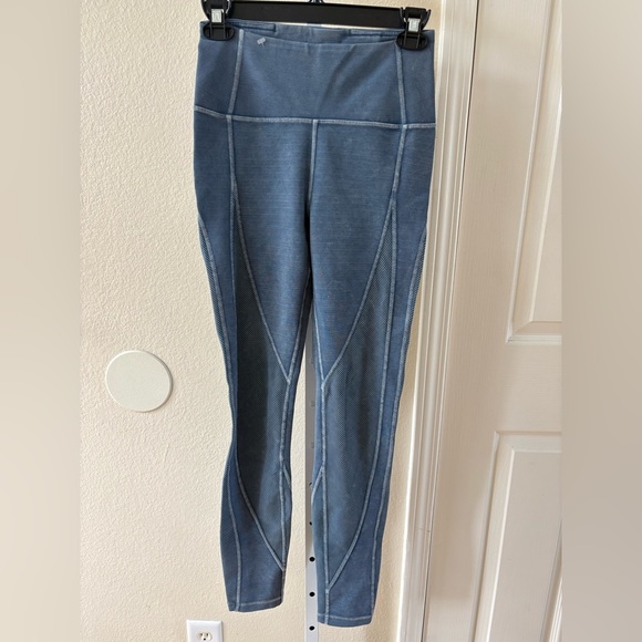 Lululemon Wunder Under High-Rise Tight Snow Washed Ribbed 28” - Size 4 - Picture 6 of 9